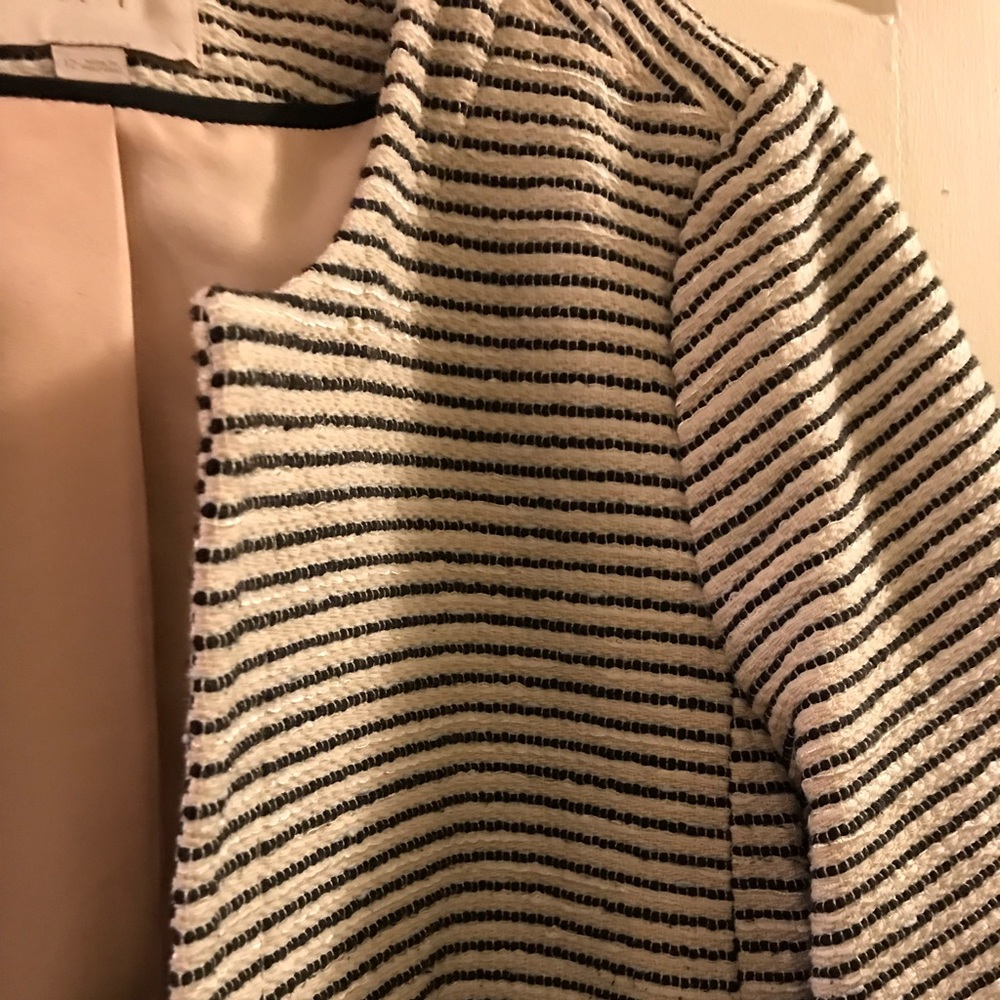 LOFT jacket. - Picture 3 of 4